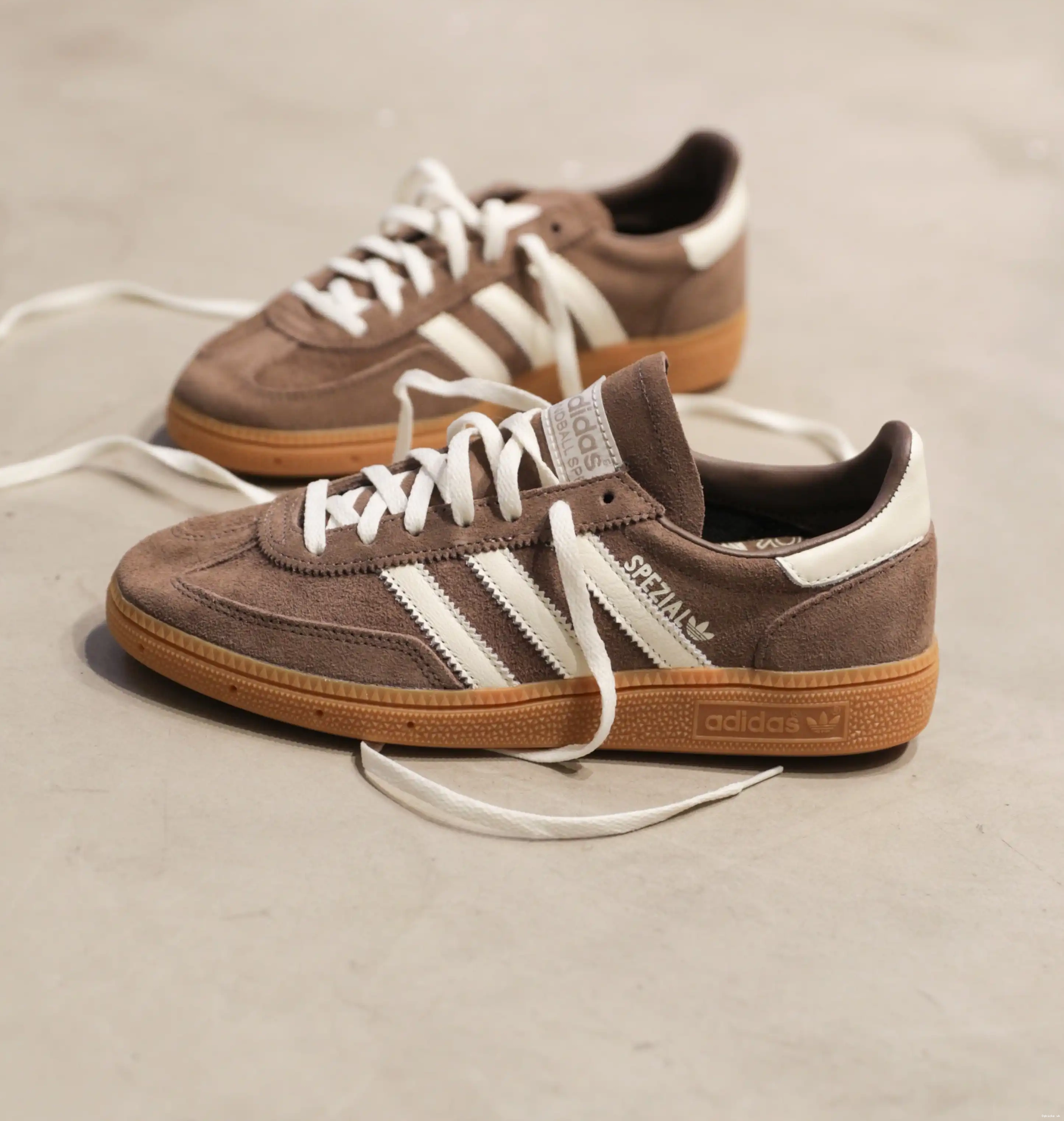 Spezial Gum Handball Strata Earth W adidas 0529